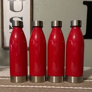 New - Set of (4) 22oz Red Water Bottles